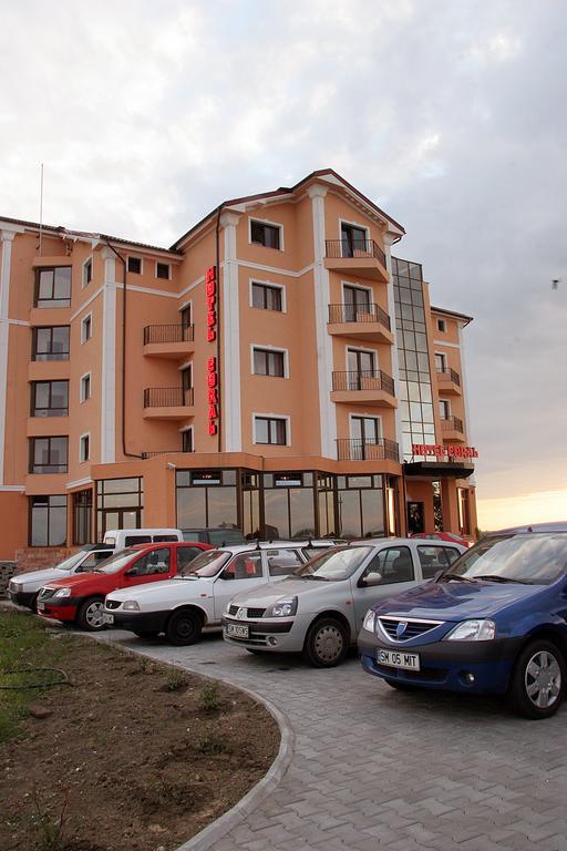 Hotel Coral Satu Mare Exteriér fotografie
